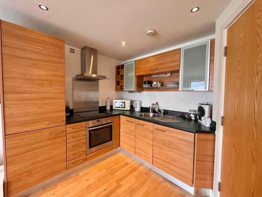 Lovely City Centre 1 Bed Apartment Beeston Hill Bagian luar foto